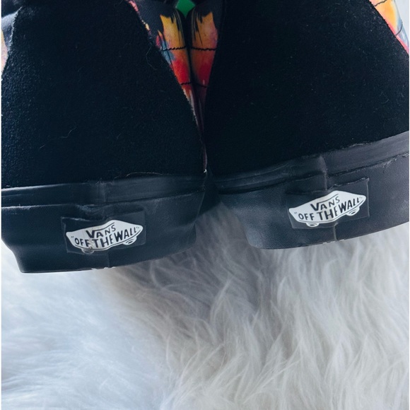 Men’s Vans Sk8-Hi Skull Sneakers - Picture 5 of 6